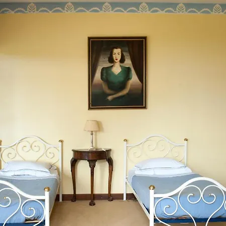 Casa de Campo Paray-le-fresil Chateau Sleeps 15 Pool Wifi Paray-le-Frésil